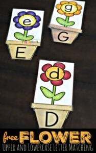 FREE Flower Upper and Lowercase Letter Matching - kids will have fun practicing matching letters in this fun alphabet activity for preschool and kindergarten age kids perfect for spring or summer learning. #alphabet #preschool #kindergarten